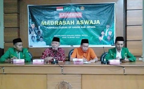 Peserta mengikuti agenda kaderisasi PCNU Pengurus Cabang Kabupaten Tanah Datar